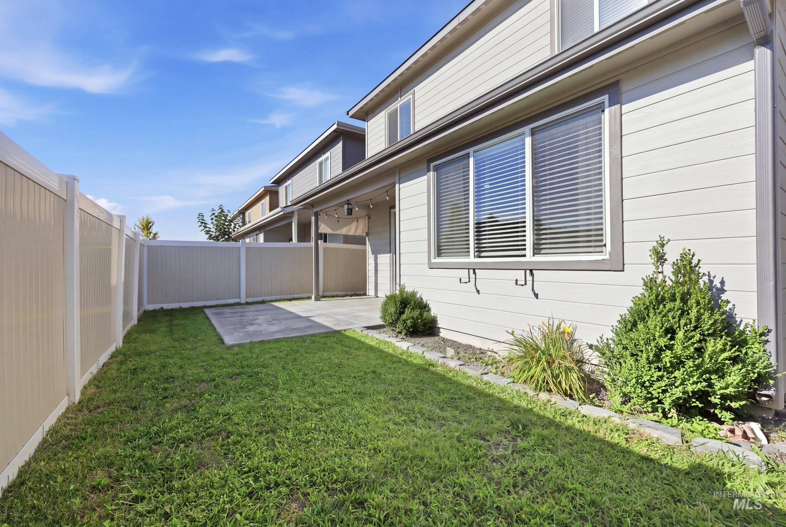 1979 W Bella Lane Property Photo 24