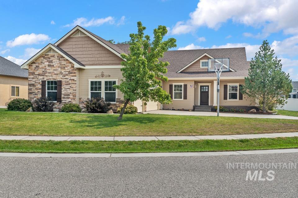 530 Syringa Falls Ct Property Photo 1