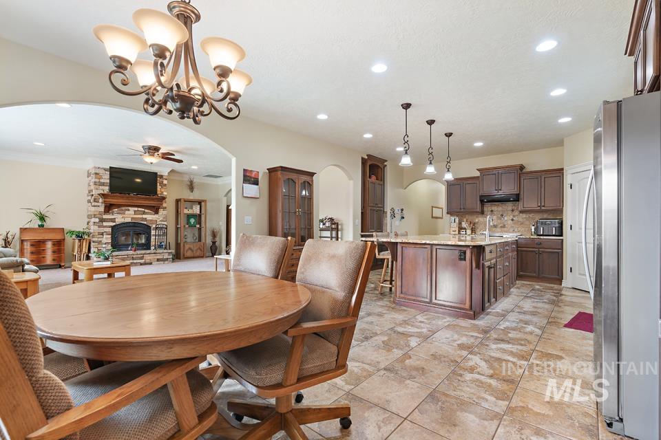 530 Syringa Falls Ct Property Photo 10