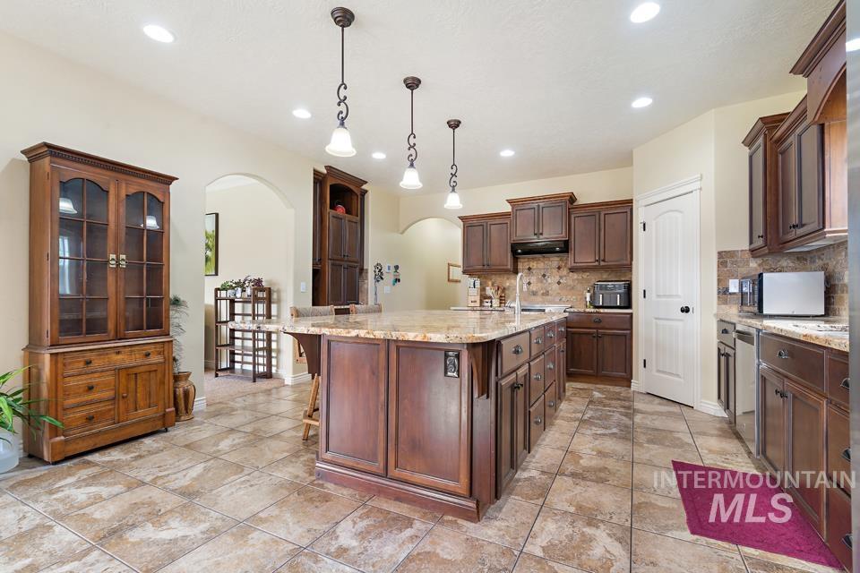 530 Syringa Falls Ct Property Photo 11