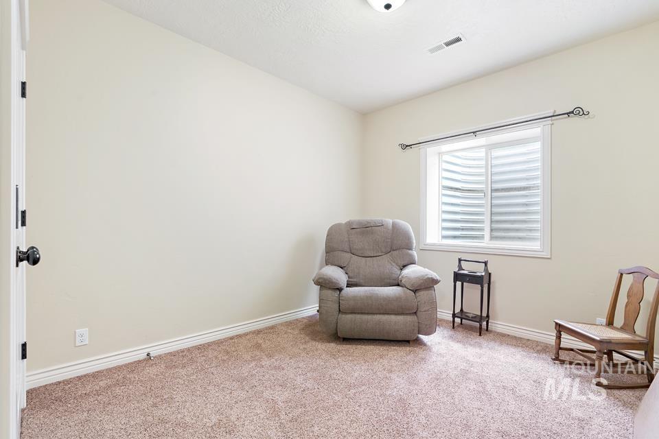 530 Syringa Falls Ct Property Photo 27