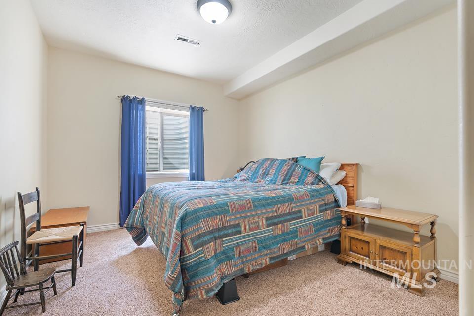530 Syringa Falls Ct Property Photo 31