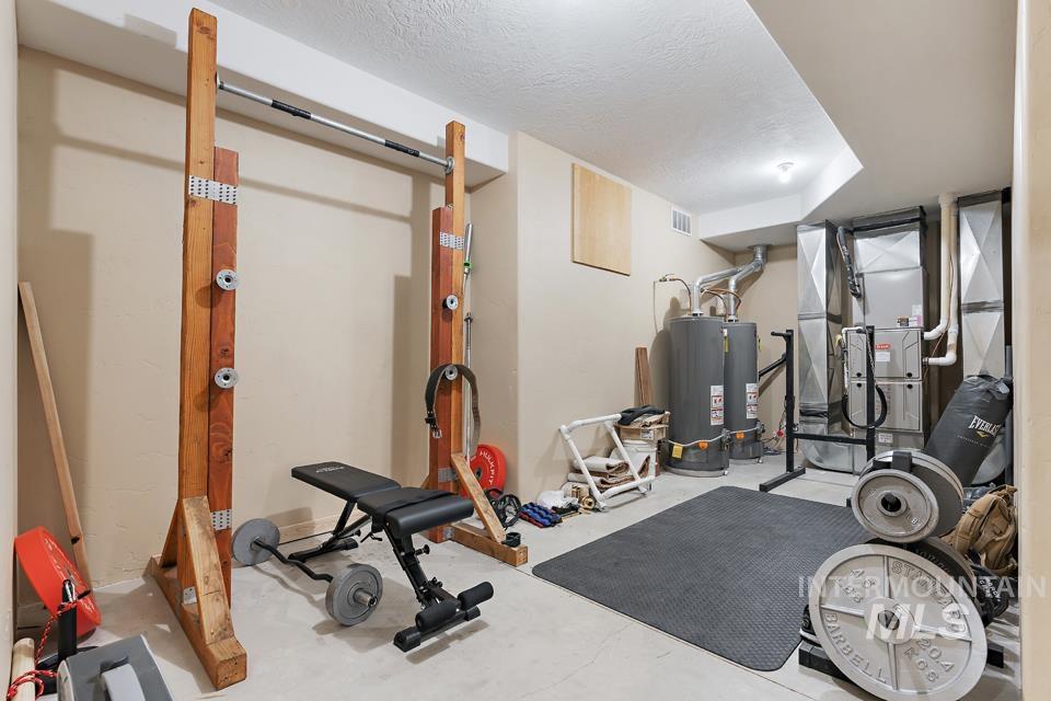 530 Syringa Falls Ct Property Photo 32