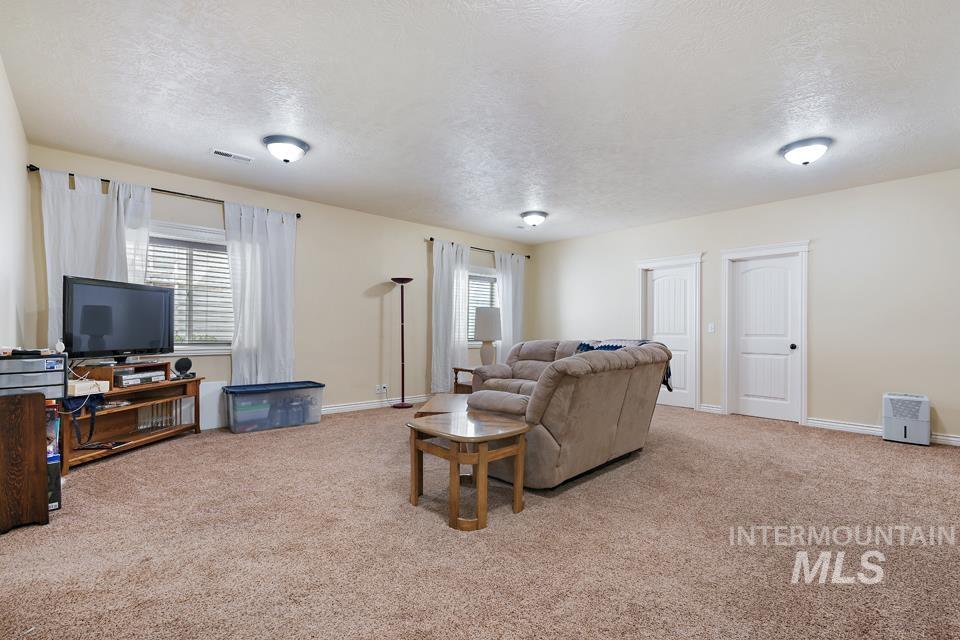 530 Syringa Falls Ct Property Photo 34