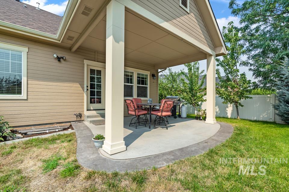 530 Syringa Falls Ct Property Photo 35