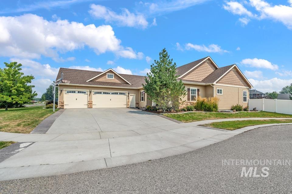 530 Syringa Falls Ct Property Photo 40