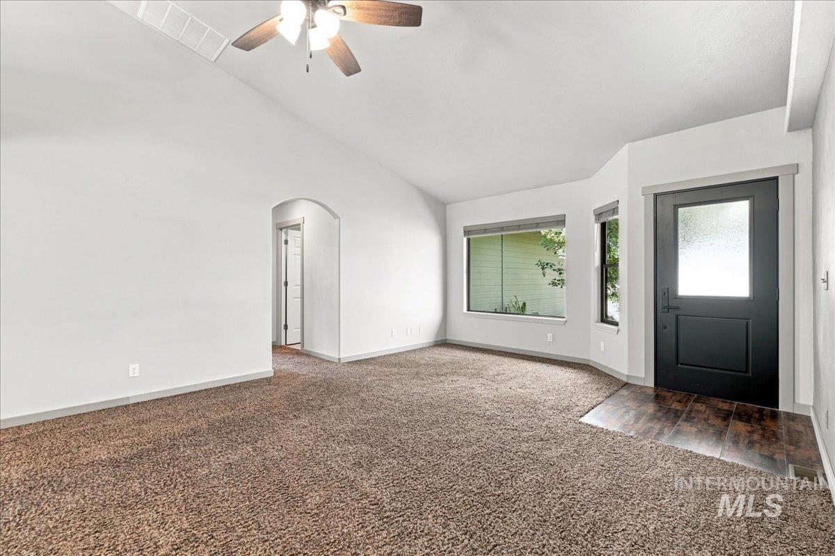 7766 Arlington Dr Property Photo 4