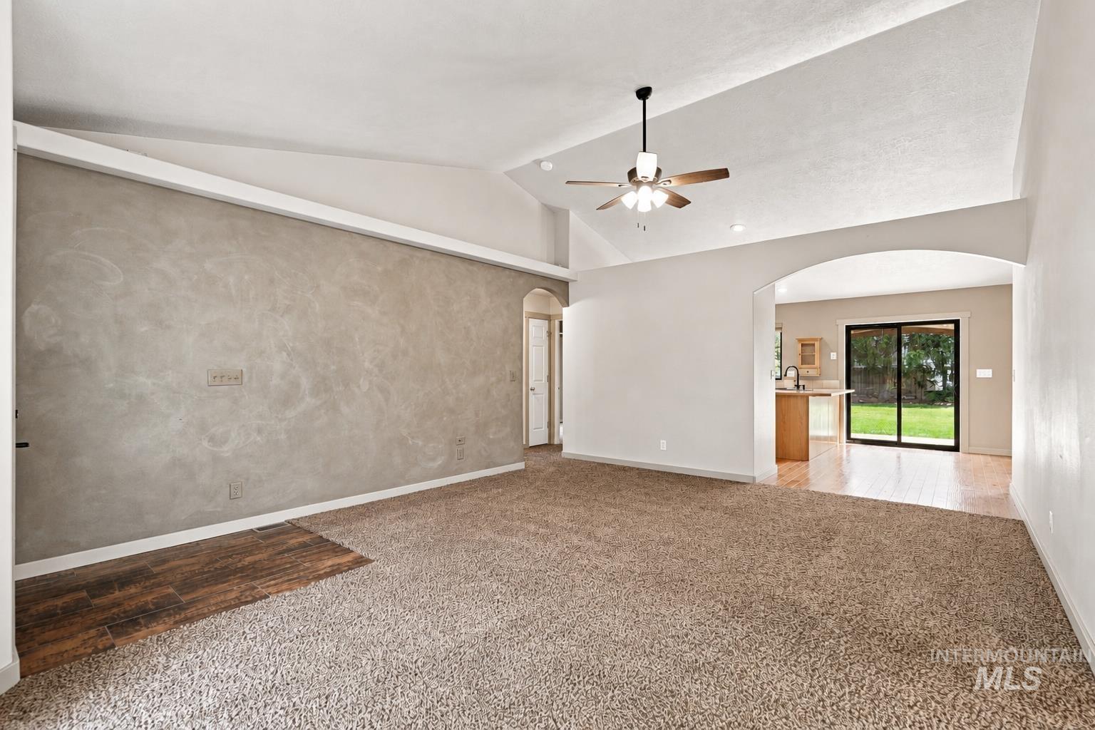 7766 Arlington Dr Property Photo 6