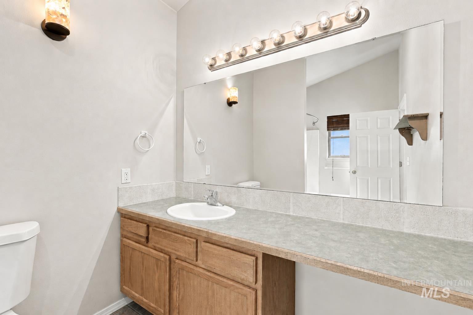 7766 Arlington Dr Property Photo 14