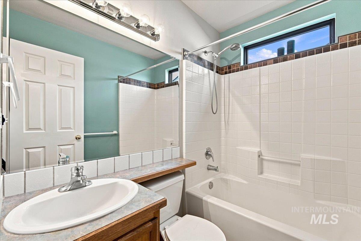 7766 Arlington Dr Property Photo 17