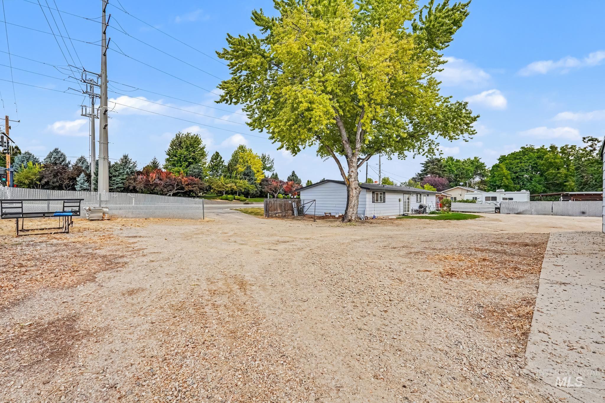 2944 S Cloverdale Rd. Property Photo 9