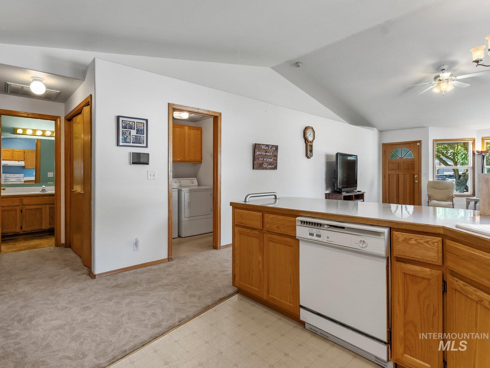 804 E Main St. Property Photo 13