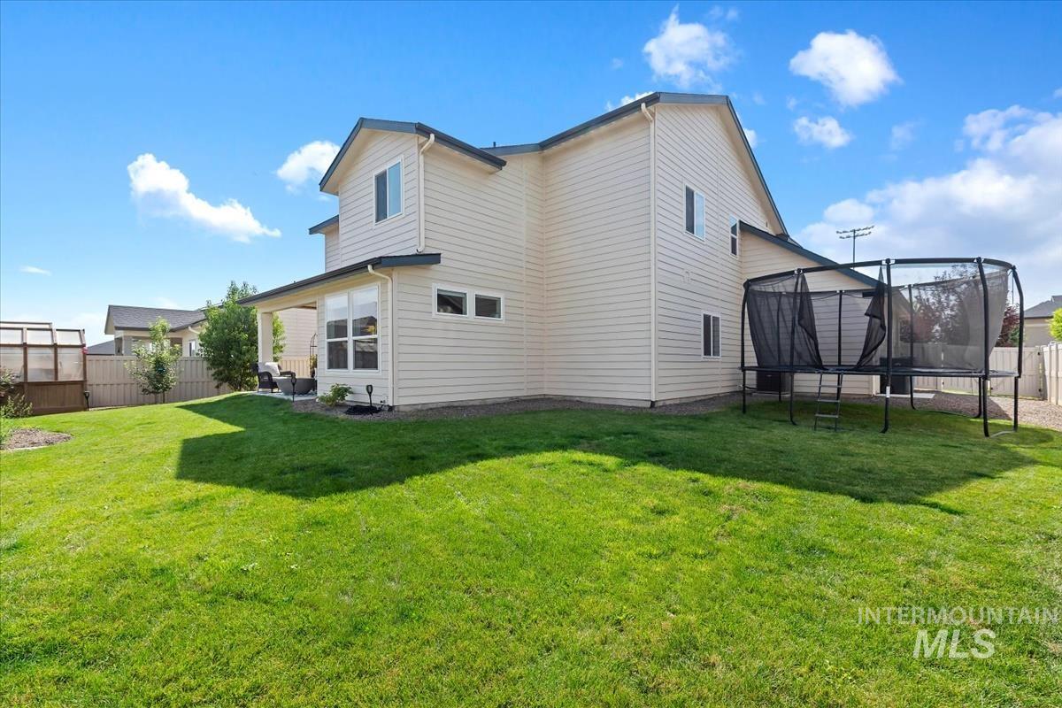 1660 Loch Ness Ave. Property Photo 40