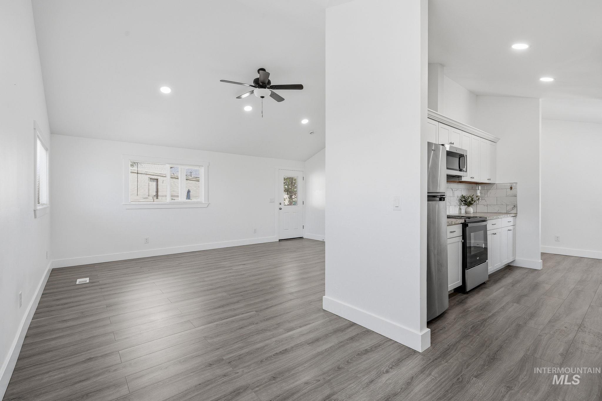 8255 Blue Ridge Property Photo 8
