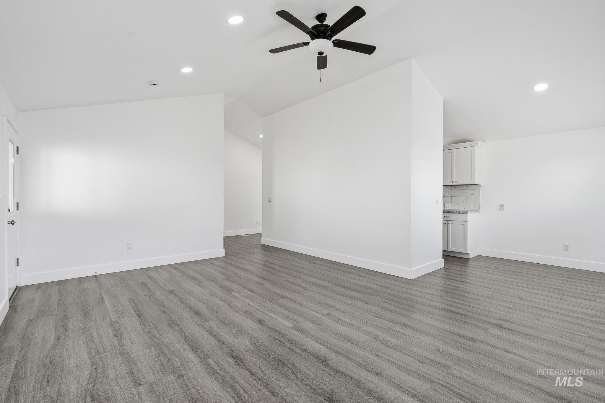 8255 Blue Ridge Property Photo 10