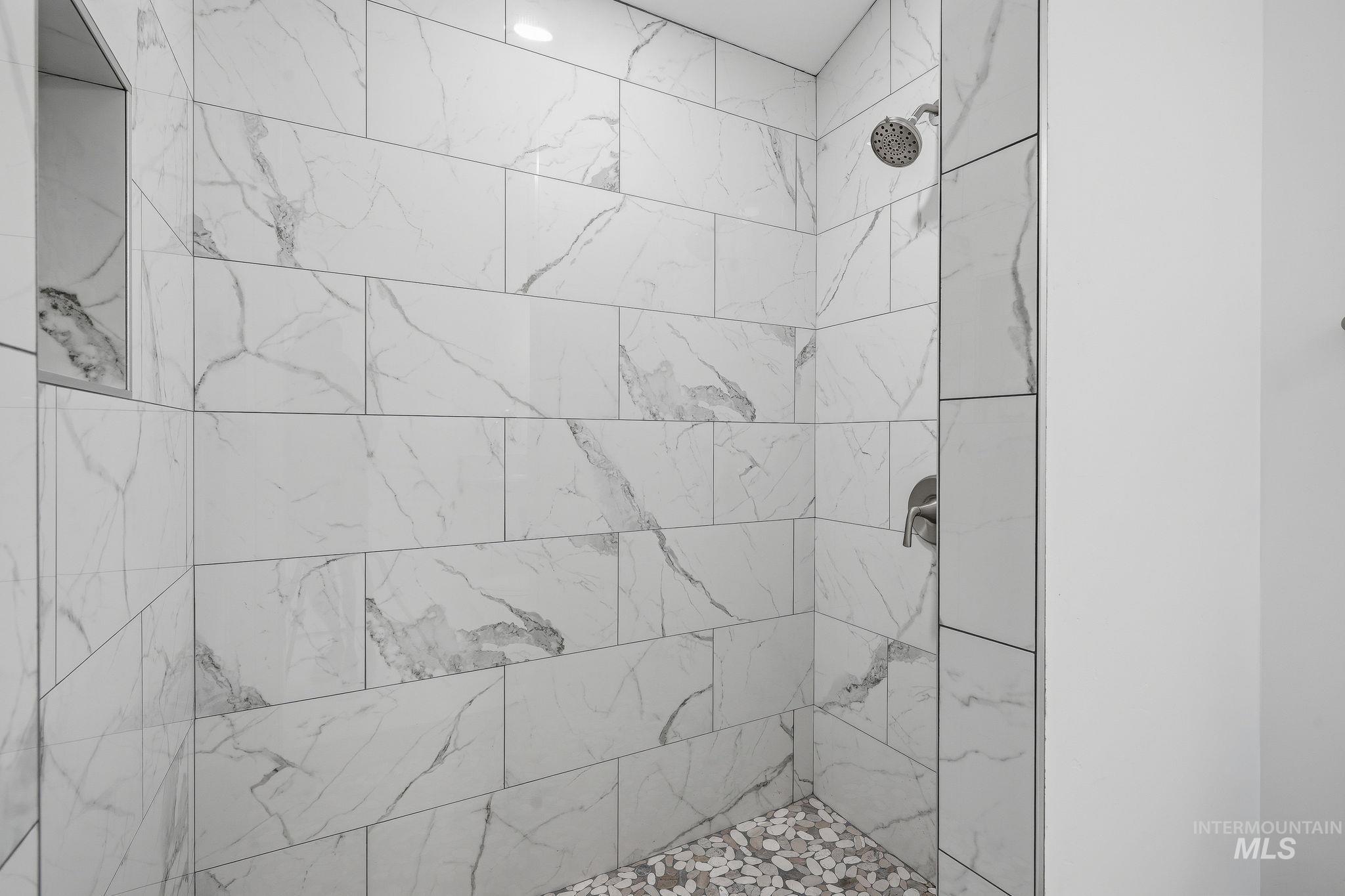 8255 Blue Ridge Property Photo 18