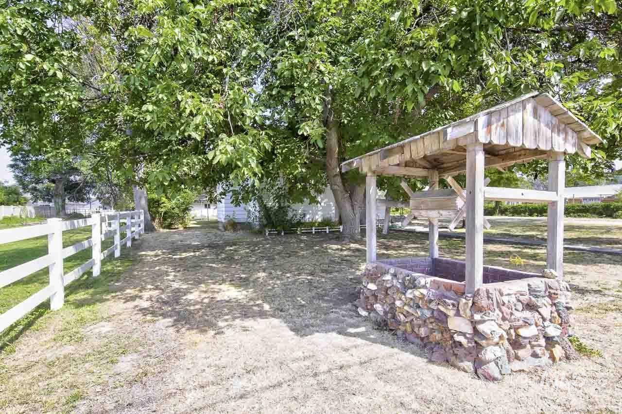 1104 Lone Star Rd Property Photo 46