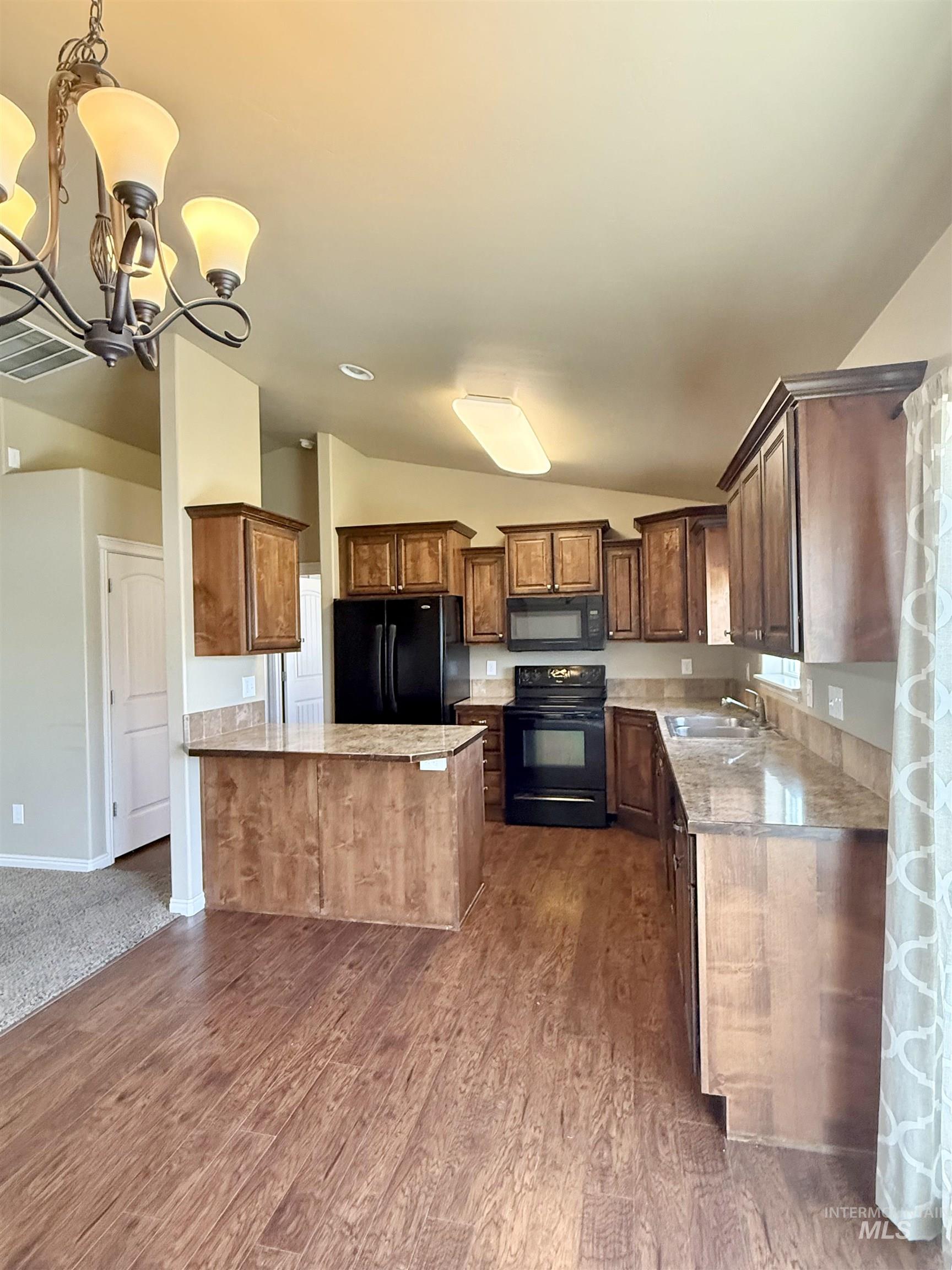 2619 Yukon Trail Property Photo 7