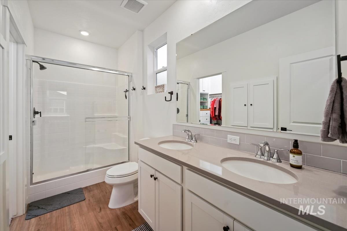 521 W Learmont St Property Photo 28