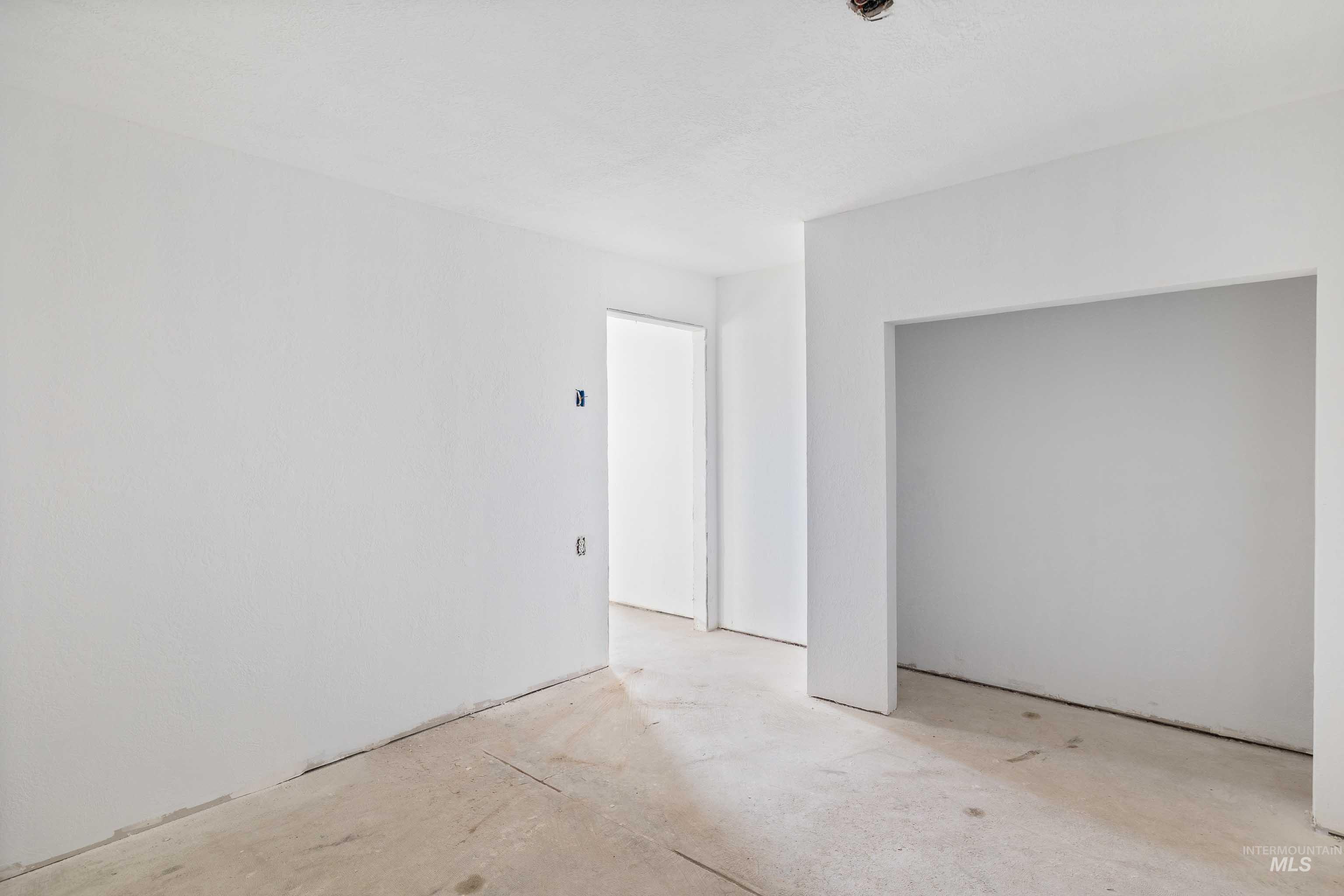 105 E Idaho St Property Photo 10