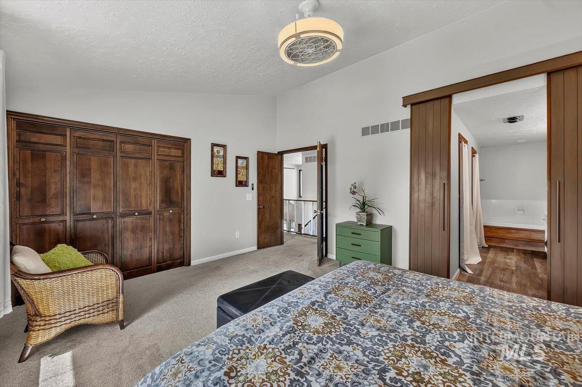 385 W Charlwood Ct Property Photo 14