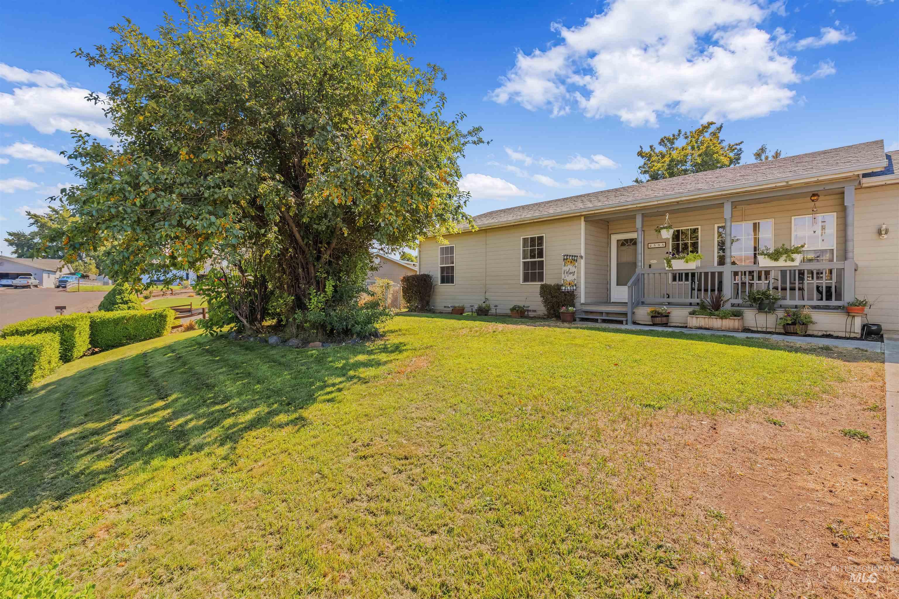 2535 18th Street Property Photo 2