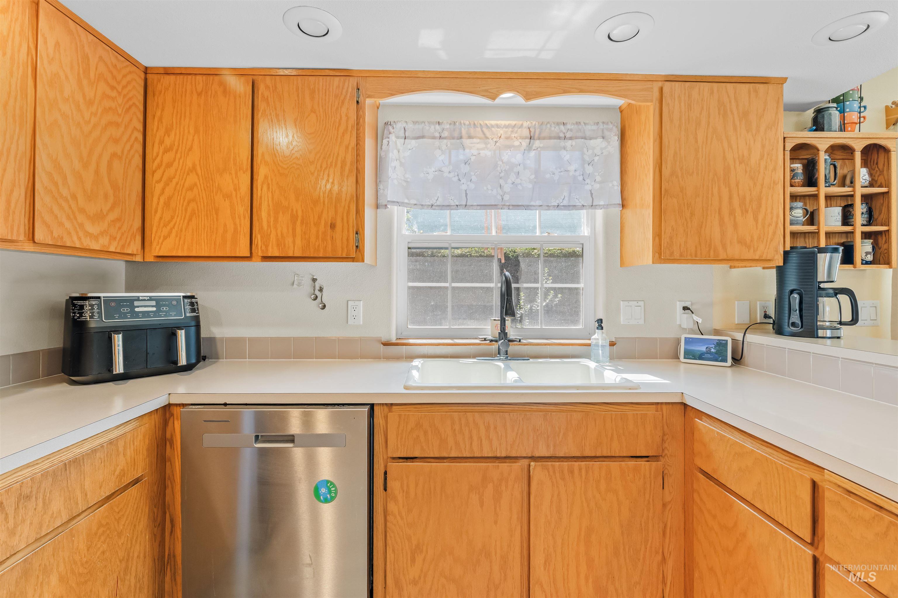 2535 18th Street Property Photo 15