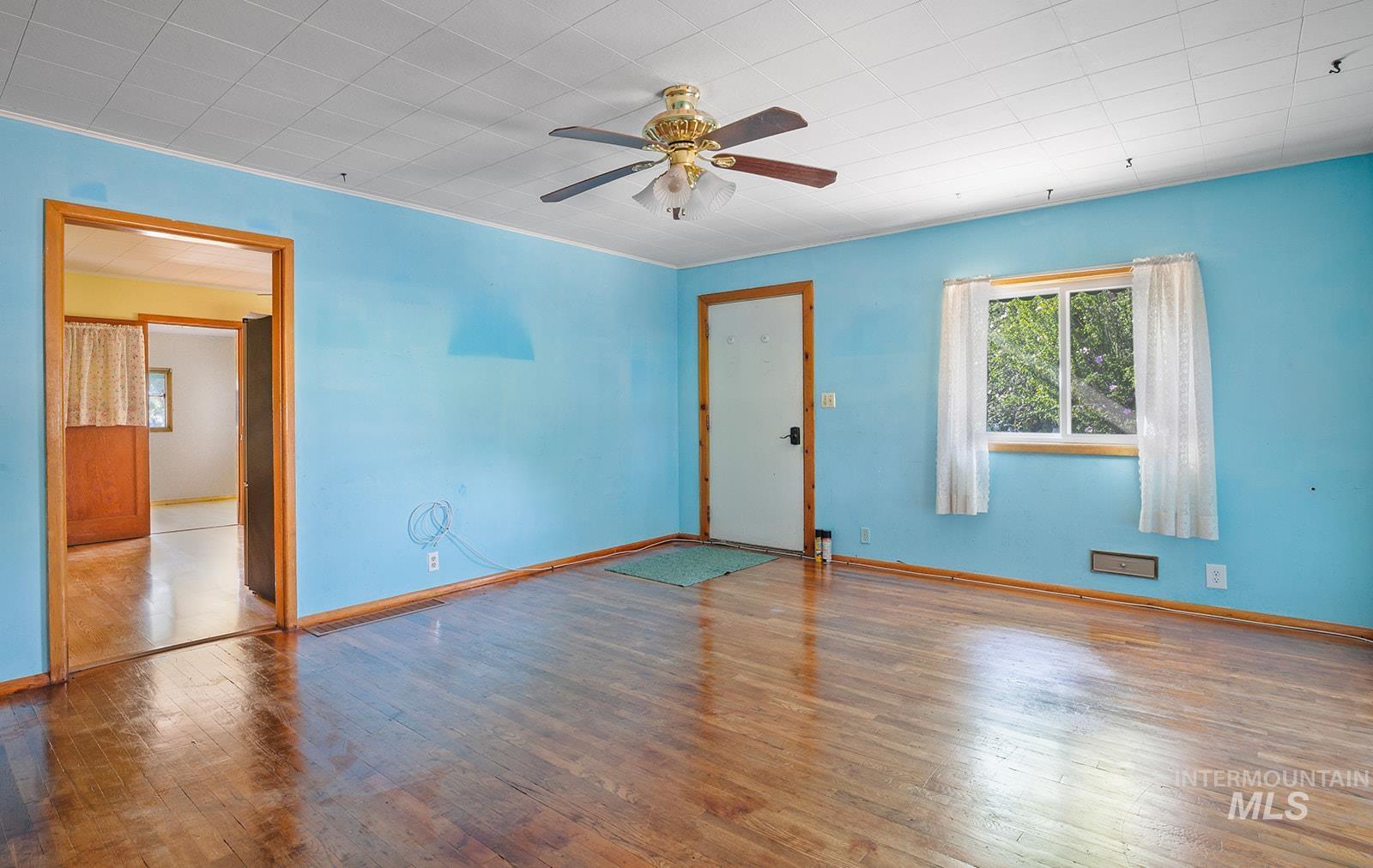 515 Stevens Ave Property Photo 2