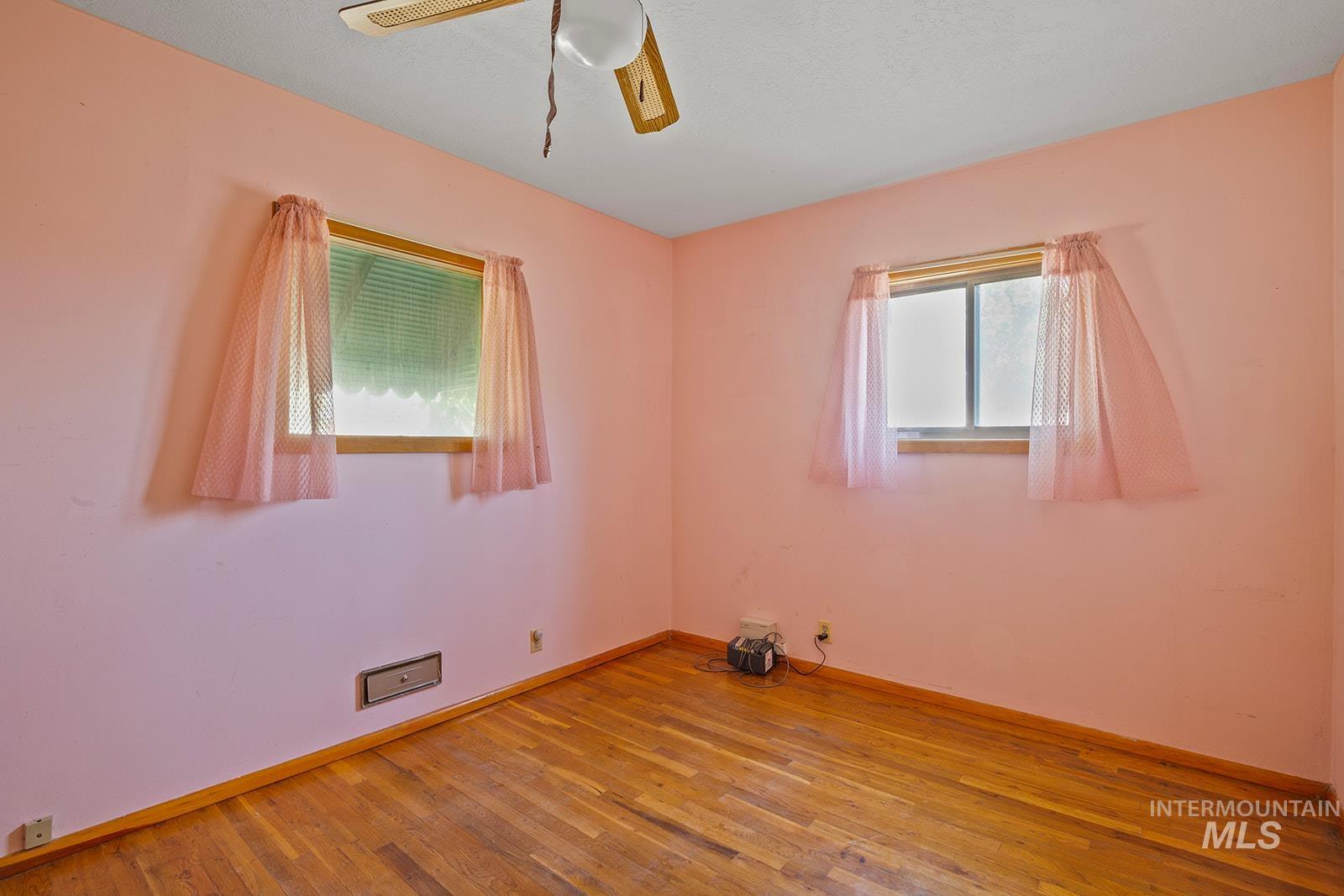 515 Stevens Ave Property Photo 8