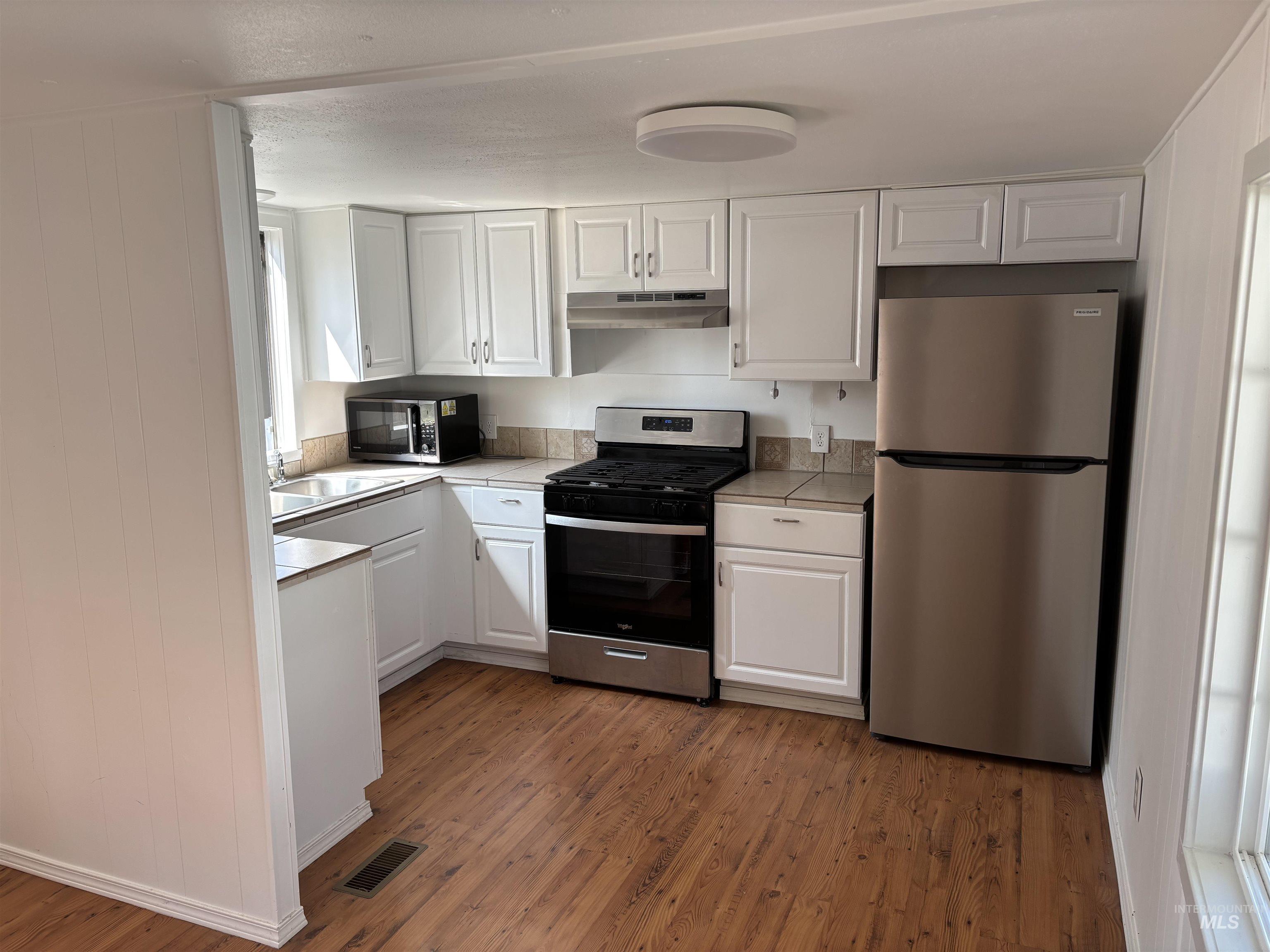 10601 N Horseshoe Bend Rd Property Photo 2