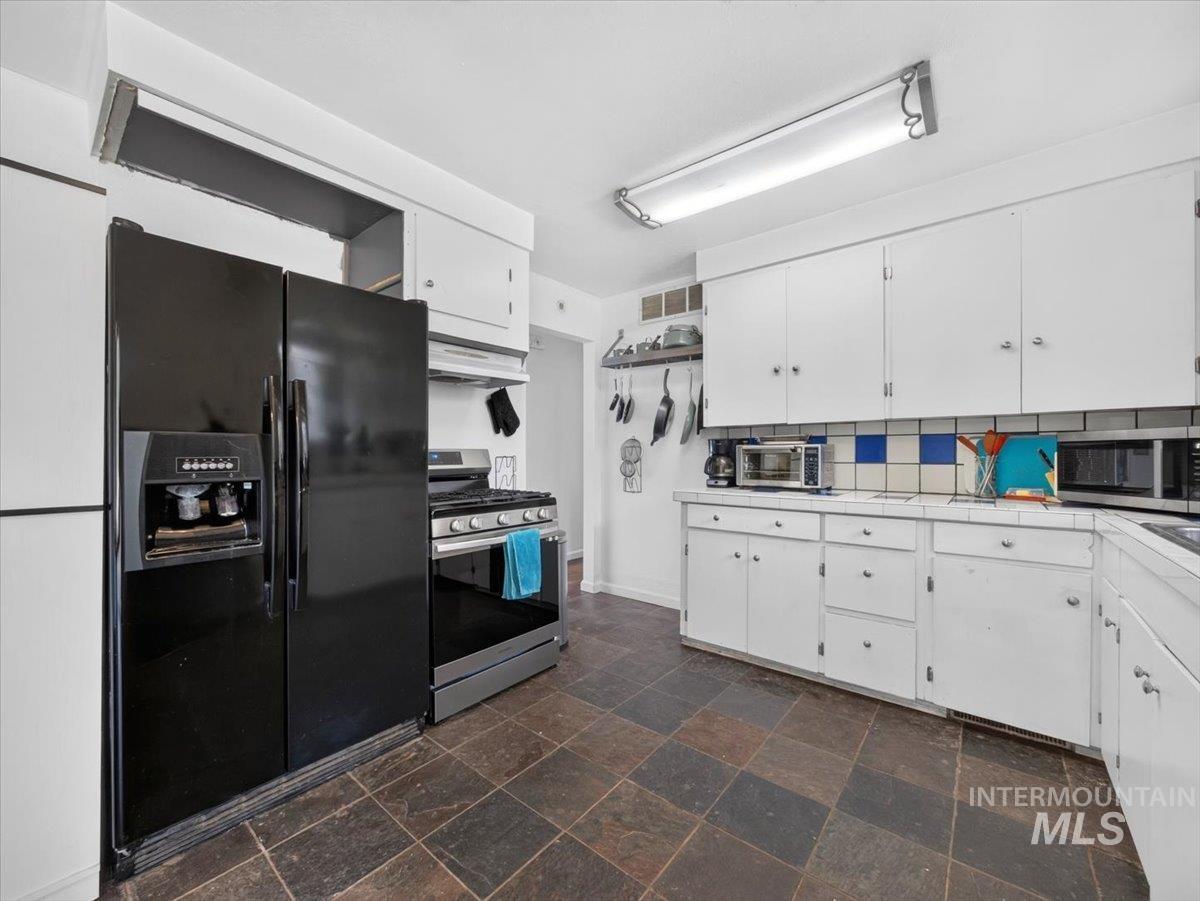 626 W Pine Ave Property Photo 16