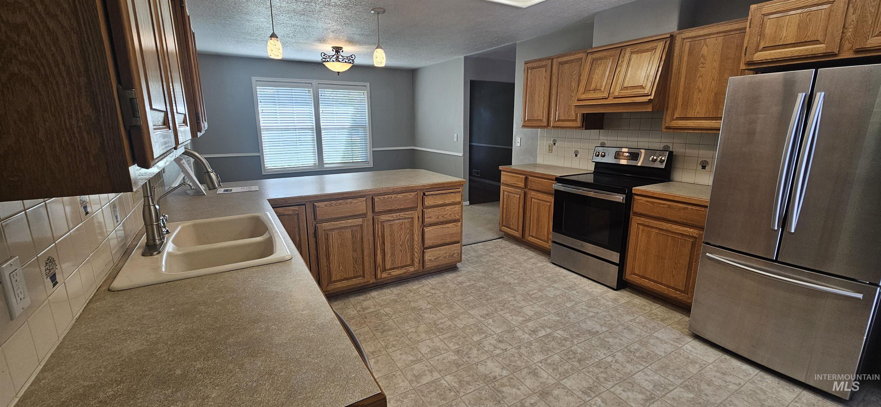1741 Pomerelle Drive Property Photo 12