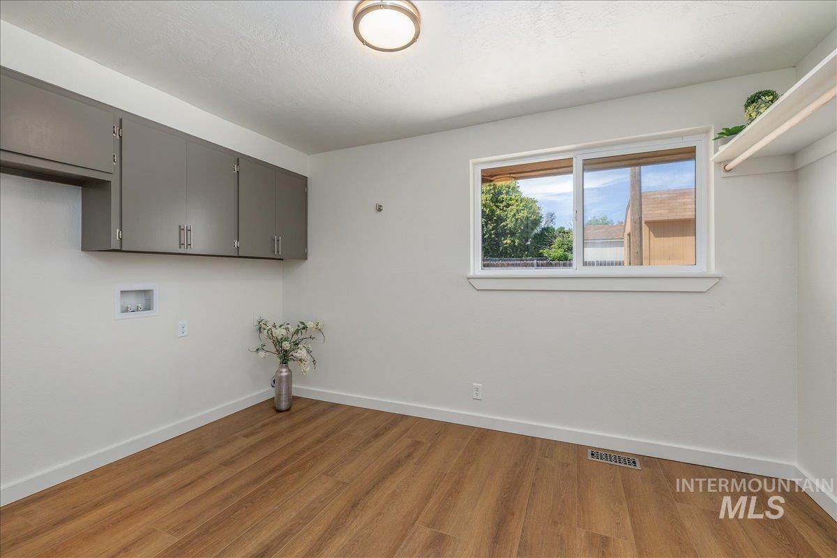 406 Lindenwood Dr Property Photo 32