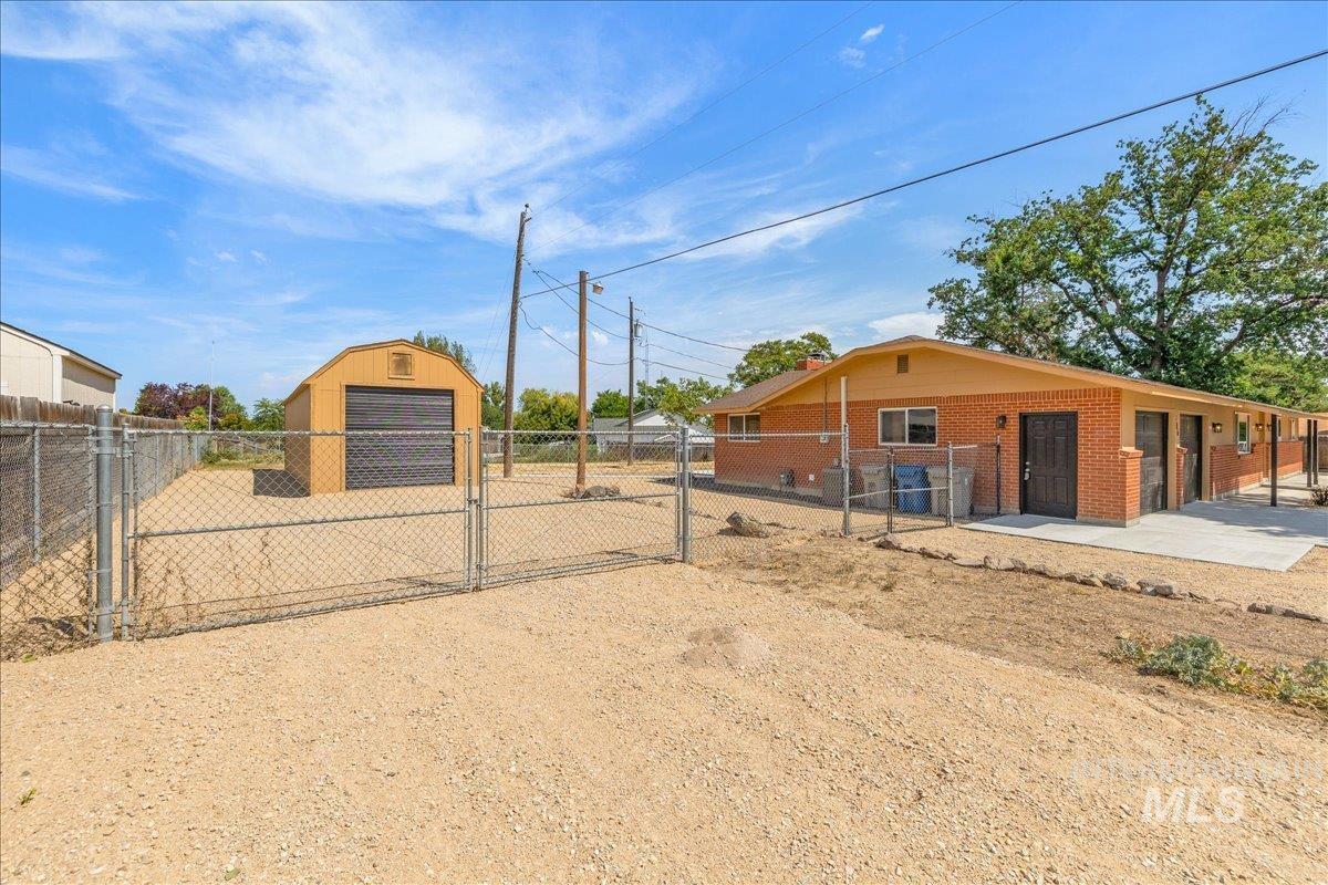 406 Lindenwood Dr Property Photo 40