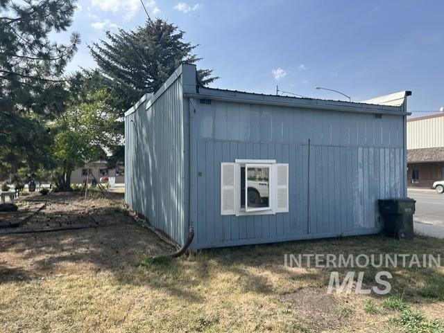 506 4th Ave Property Photo 3