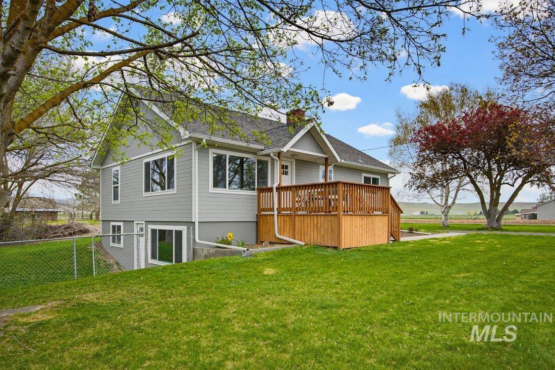1112 Indianhead Rd Property Photo 1