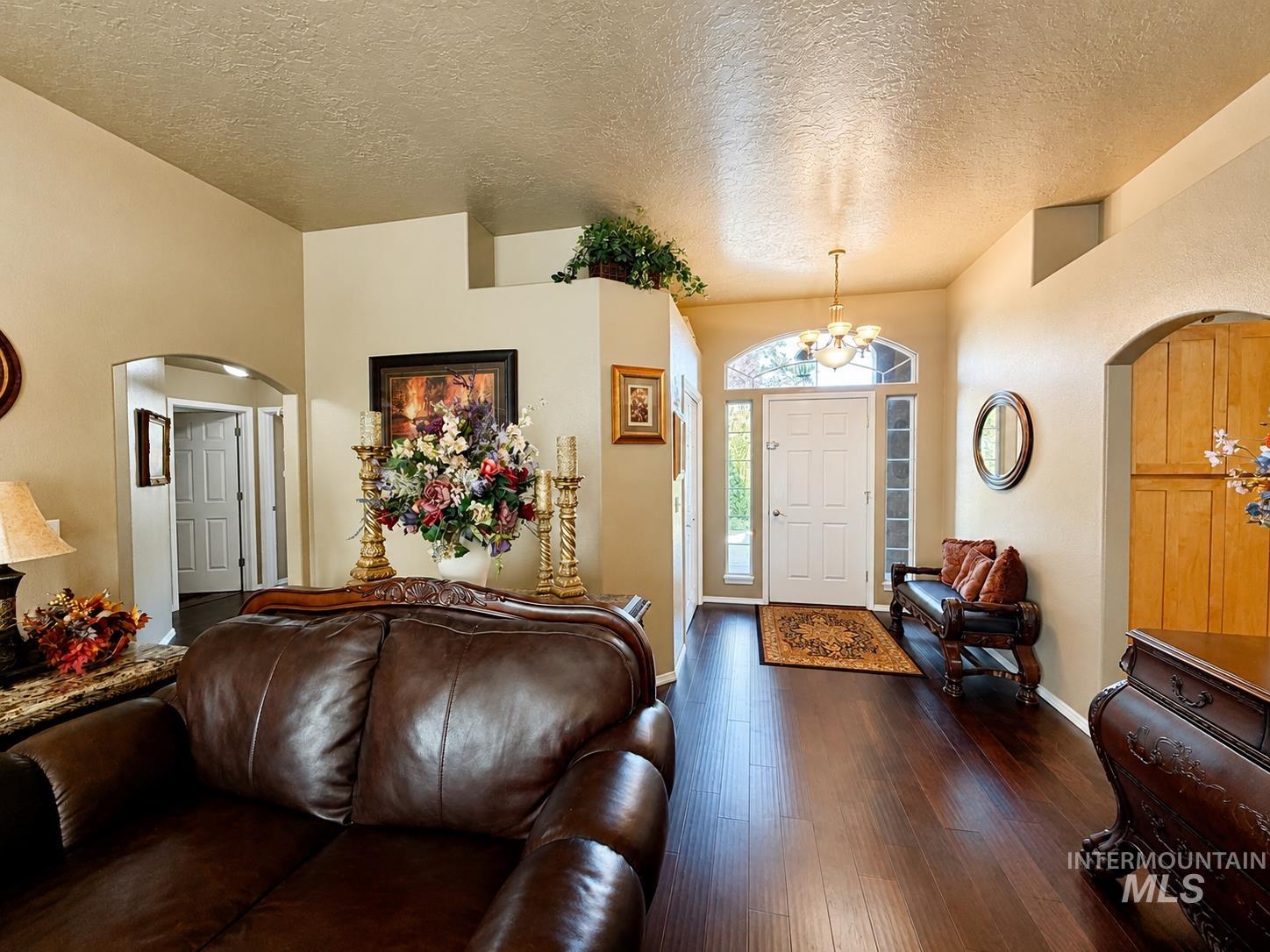 617 Cornwall Property Photo 8