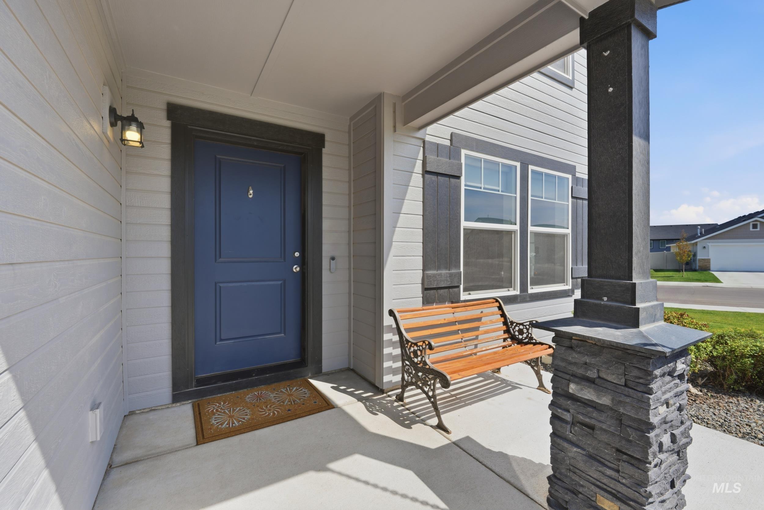 4026 E Hawk Ridge Dr Property Photo 2