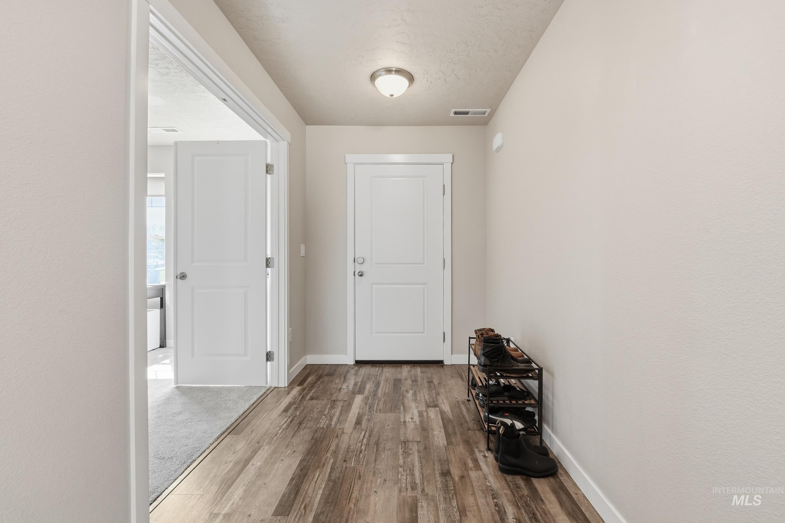 4026 E Hawk Ridge Dr Property Photo 3