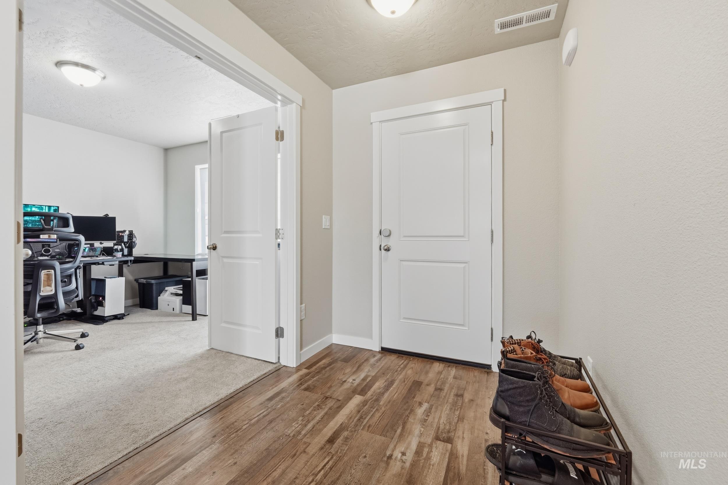 4026 E Hawk Ridge Dr Property Photo 4