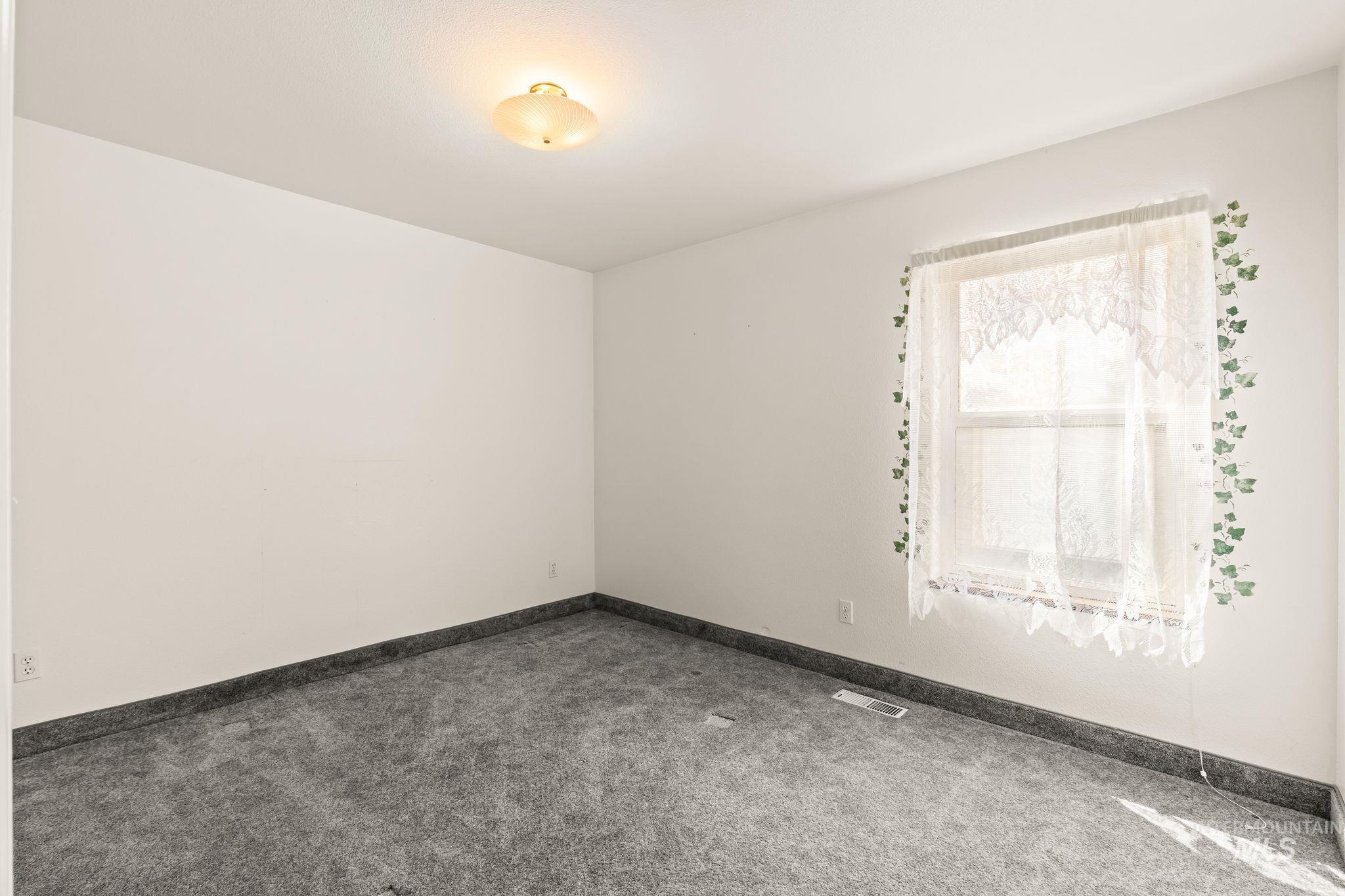 2028 Grelle Ave Property Photo 30