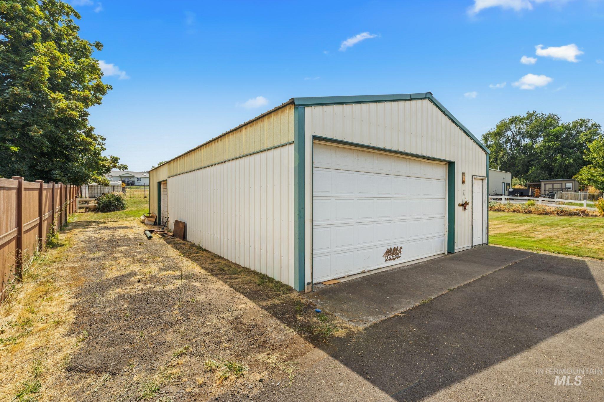 2028 Grelle Ave Property Photo 38