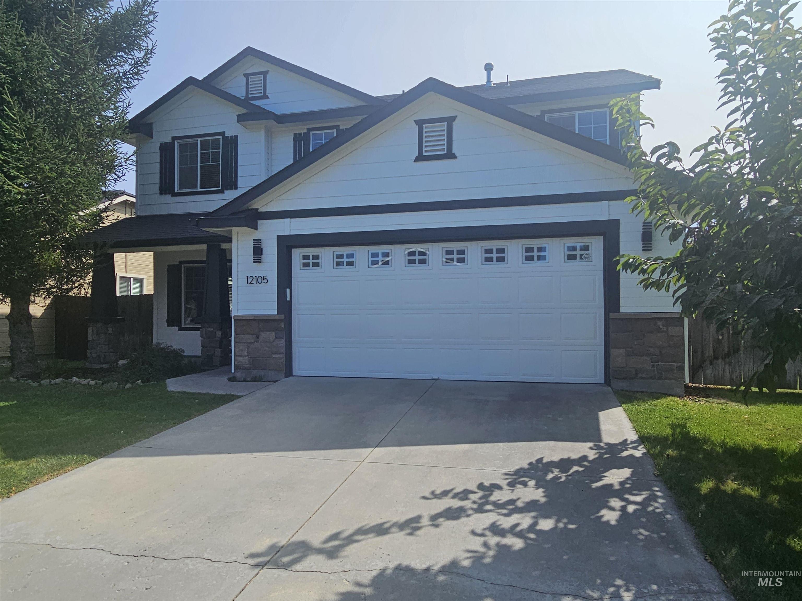 12105 W Kings Canyon St Property Photo 1
