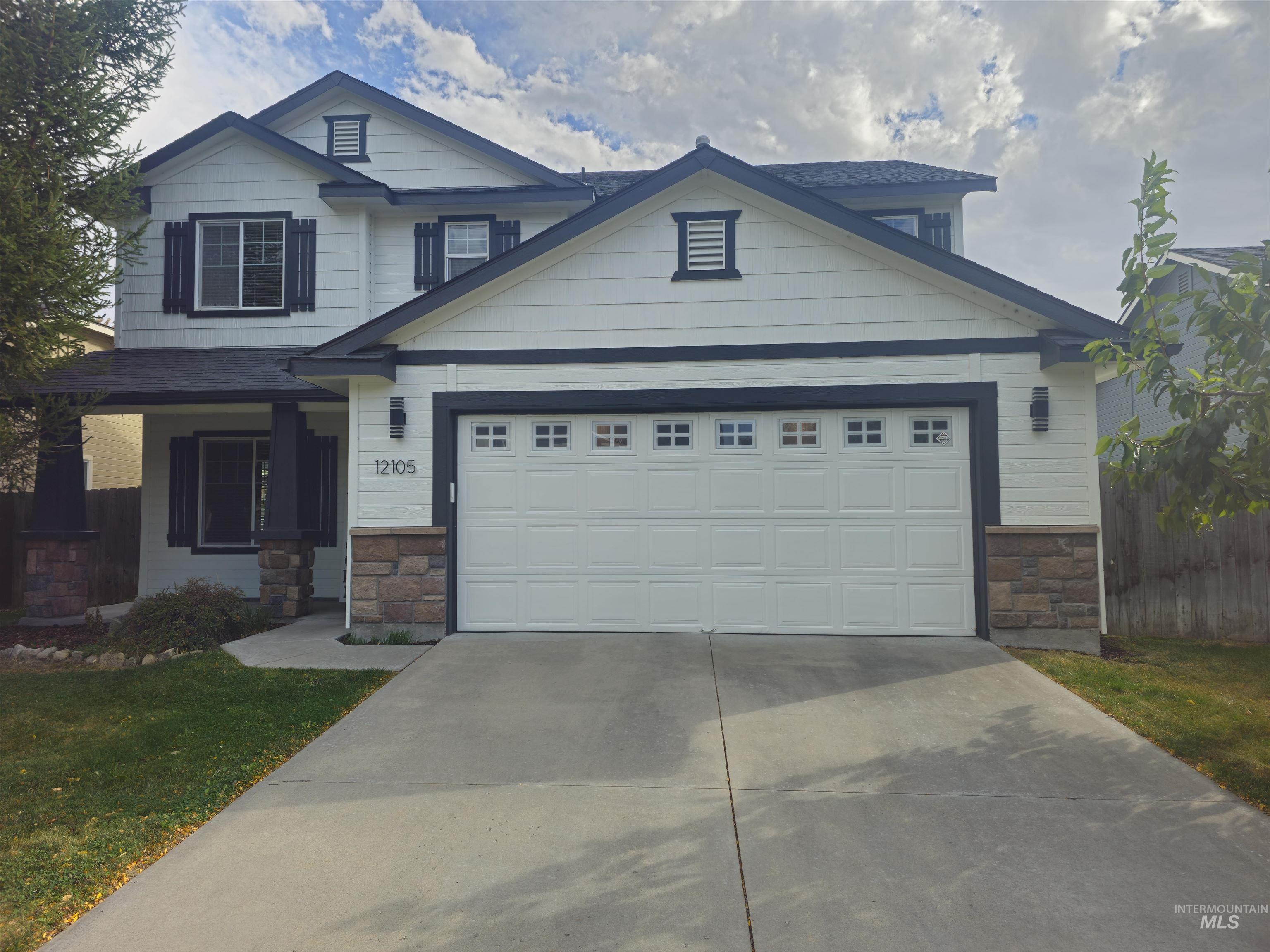 12105 W Kings Canyon St Property Photo 1