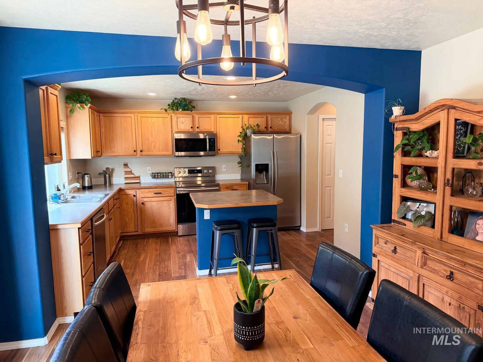 12105 W Kings Canyon St Property Photo 10