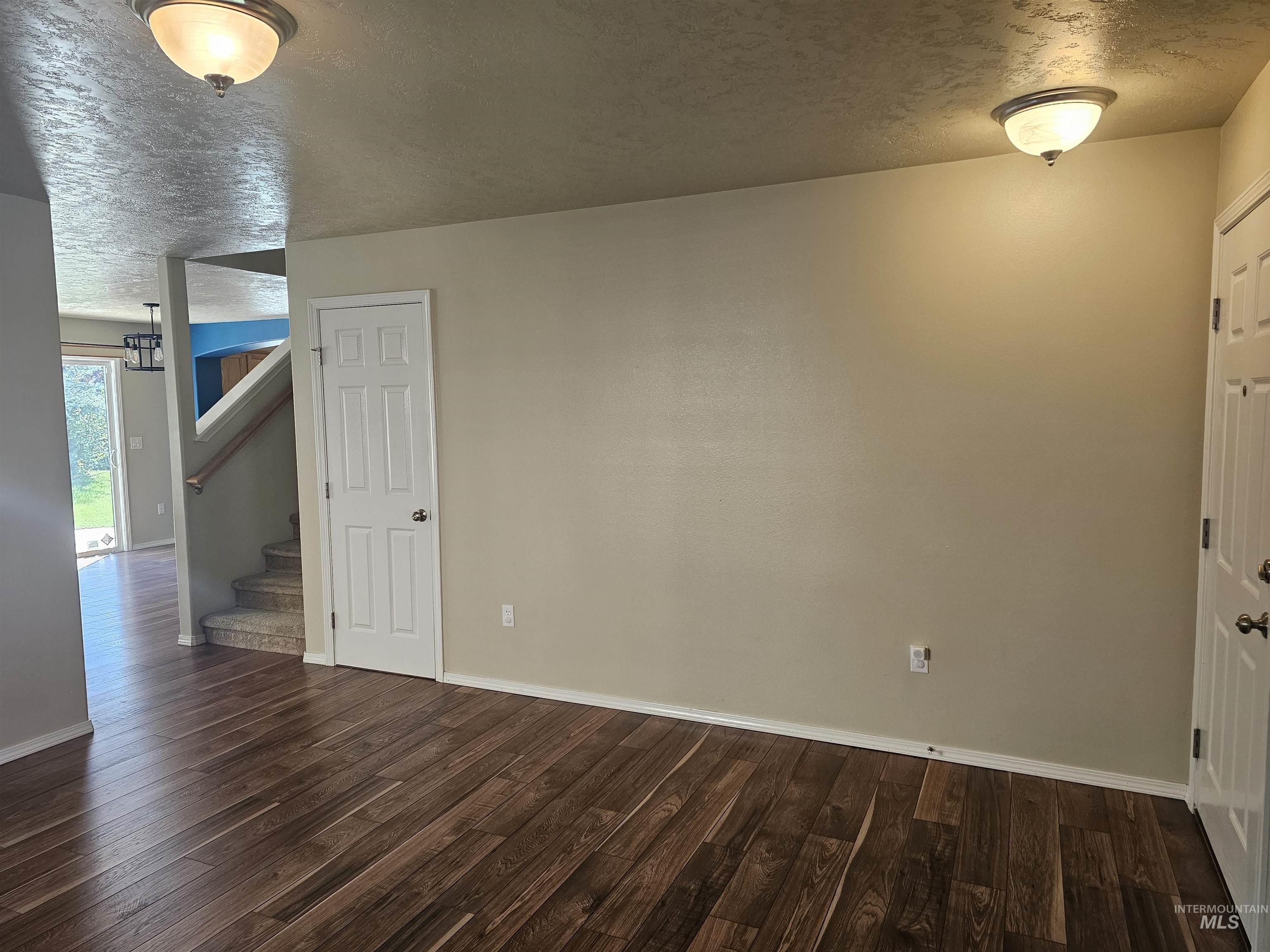 12105 W Kings Canyon St Property Photo 19