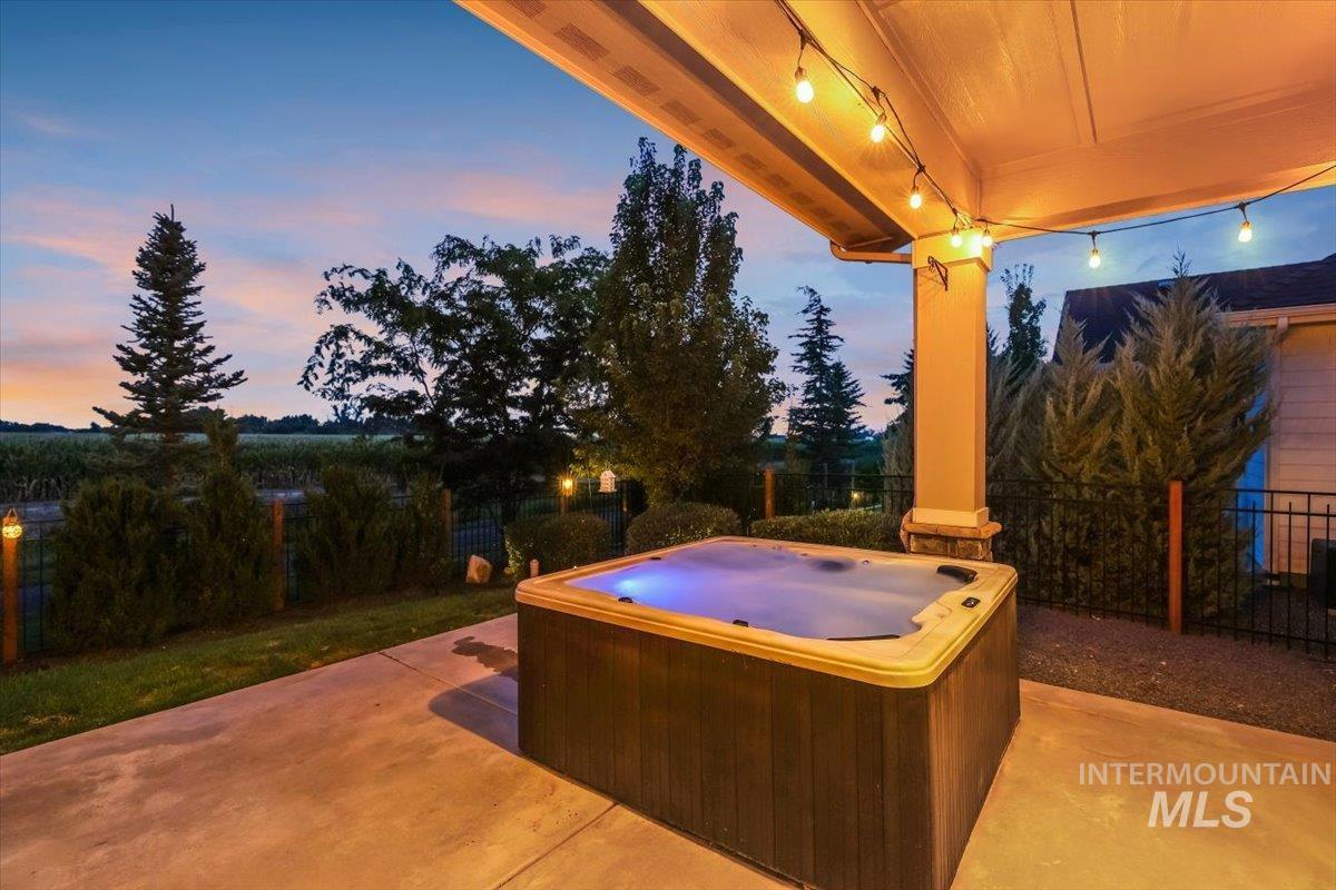 7811 W Corinthia St Property Photo 34
