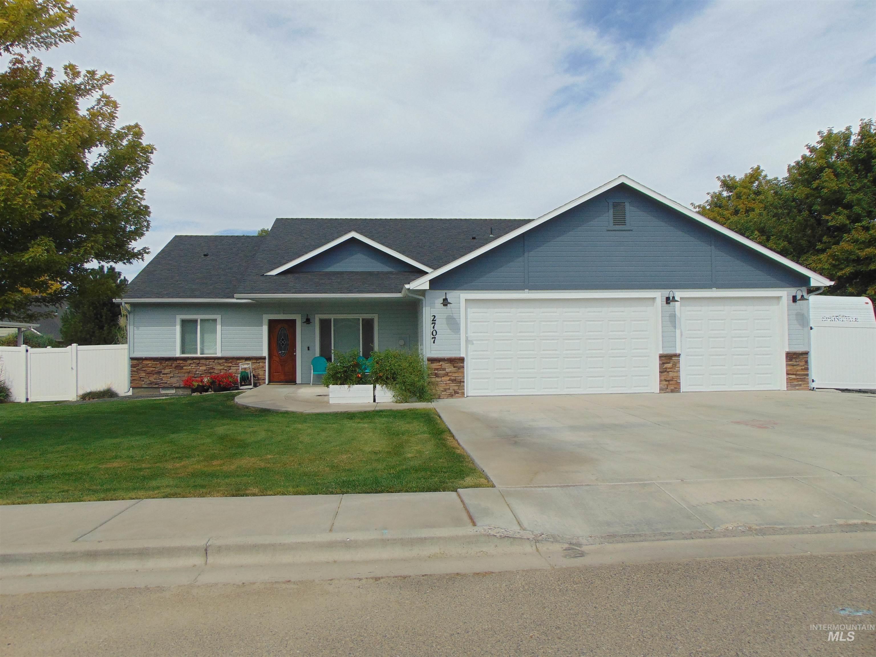 2707 Driftwood Dr. Property Photo 1
