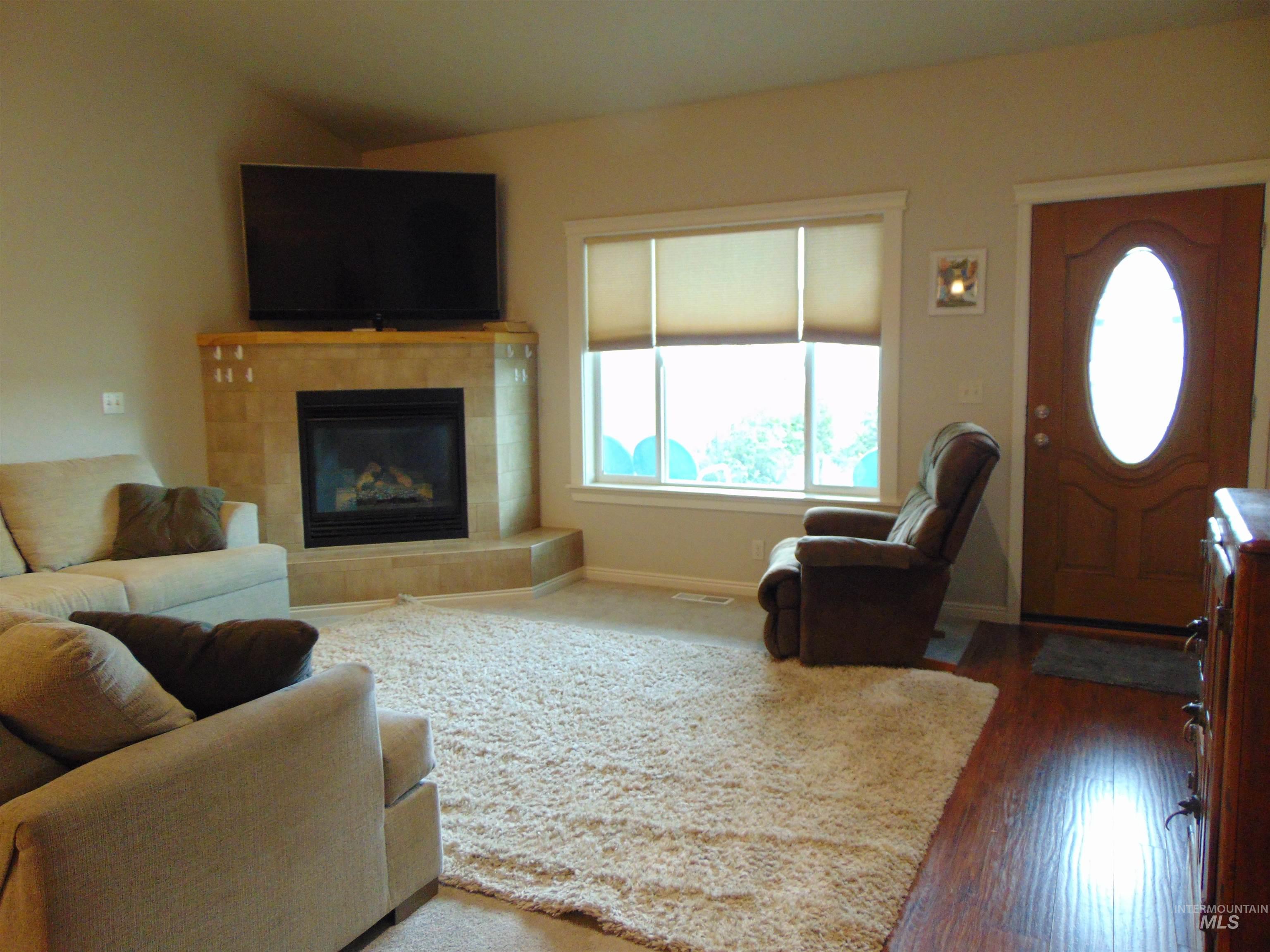2707 Driftwood Dr. Property Photo 3