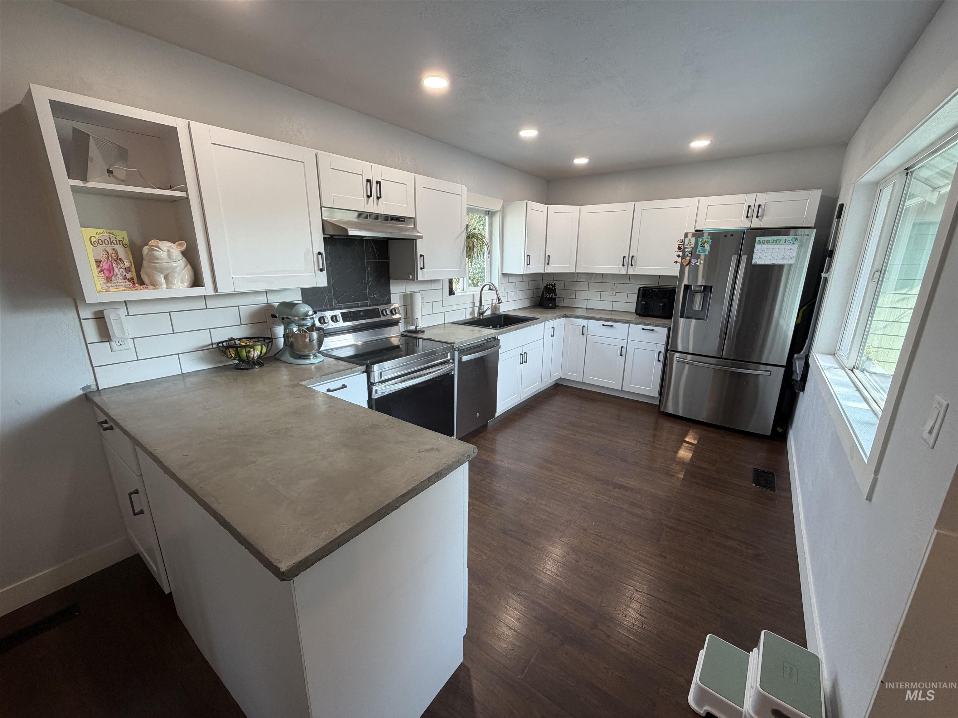 1419 10th Ave. Property Photo 6